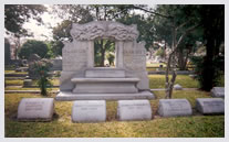 Gravesite of Henry MacGregor - 1855 - 1923. He came to Houston in 1883 and was the benefoactor of MacGregor Park and MacGregor clinics.